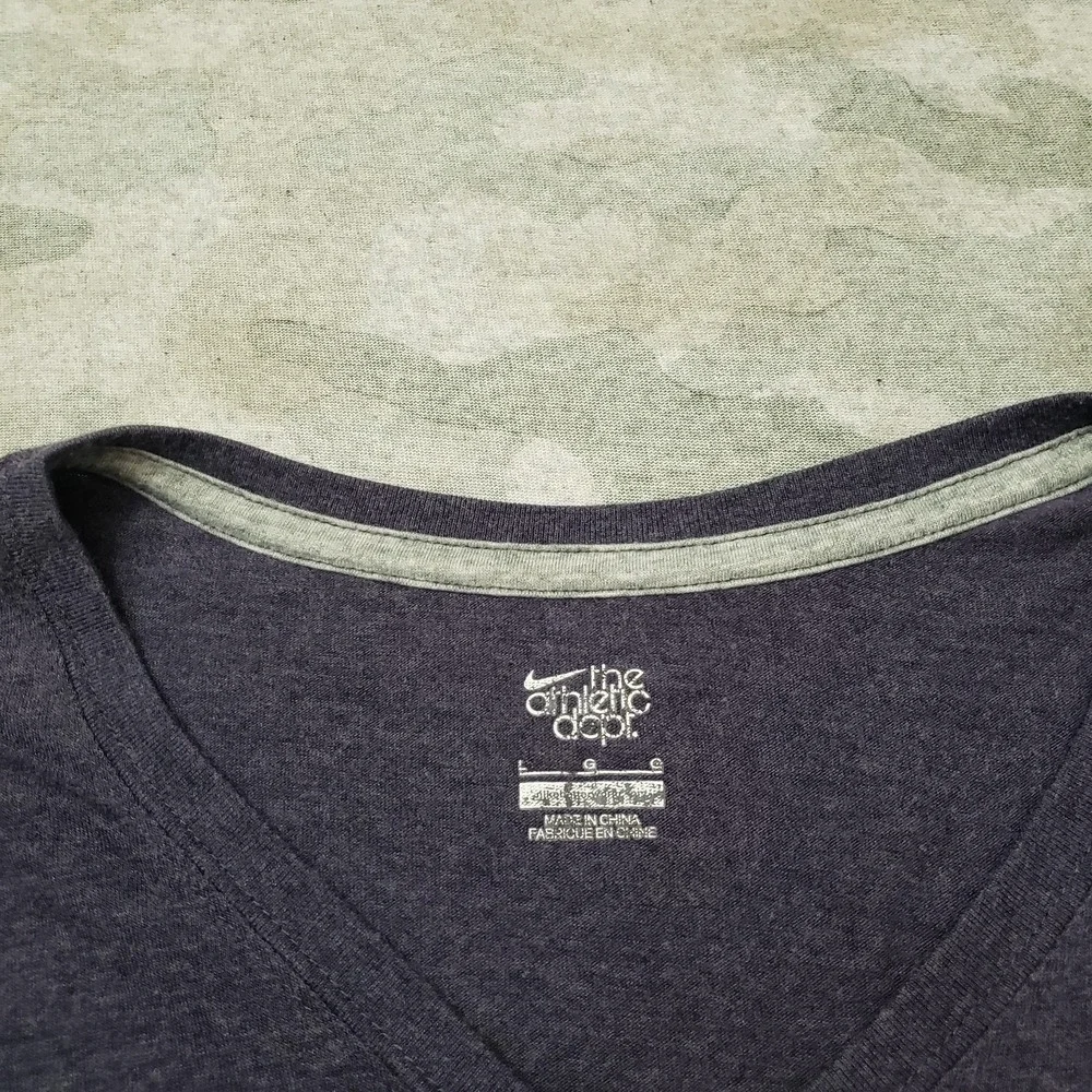 Nike Top Womens‎ Large Blue V-Neck Short Sleeve